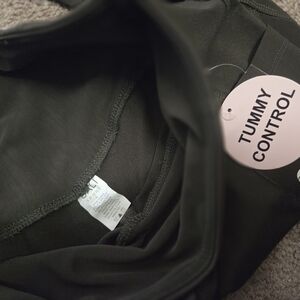 Cali Tummy Control Leggings in Dark Green